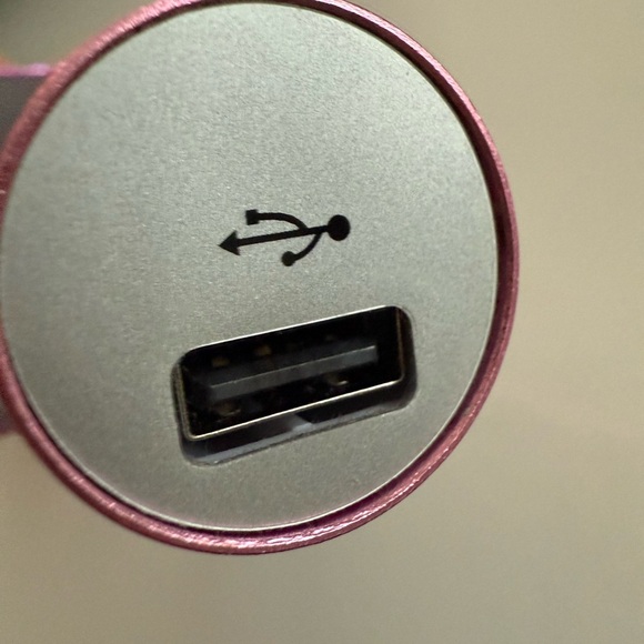 Wireless Pink Karaoke Microphone - Picture 2 of 5